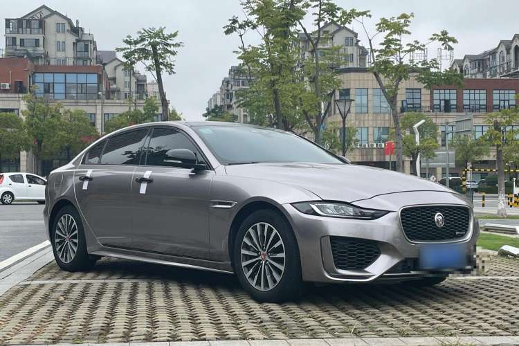 Used Jaguar XEL 2020 2.0T 200PS R-DYNAMIC Youth Sports Edition Front Right 45 Deg