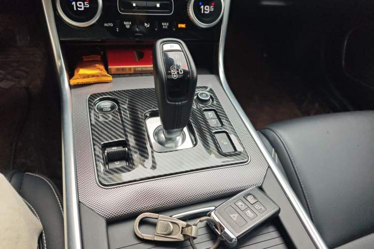 Used Jaguar XEL 2020 2.0T 200PS R-DYNAMIC Youth Sports Edition Gear Lever