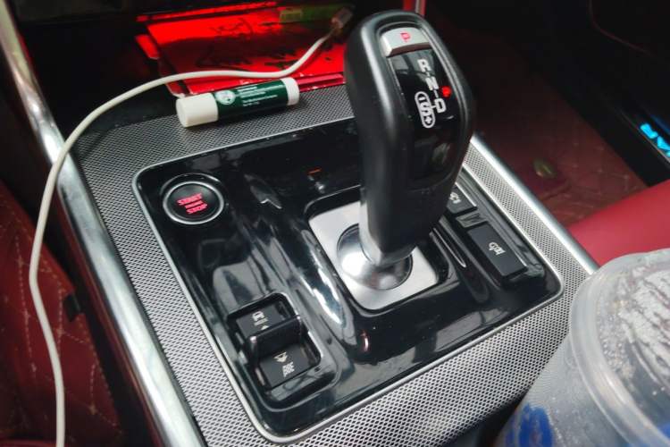 Used Jaguar XEL 2020 2.0T 200PS R-DYNAMIC Youth Sports Edition Gear Lever