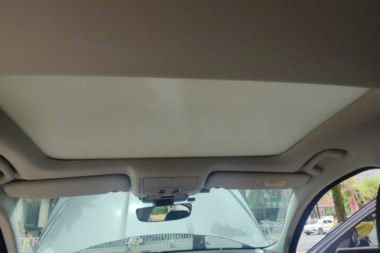 Used Jaguar XEL 2020 2.0T 200 PS S Advanced Elegance Edition Headliner