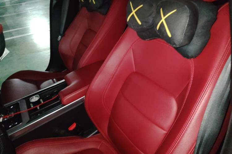 Used Jaguar XEL 2020 2.0T 200 PS R-DYNAMIC S Advanced Sport Edition Left Front Seat