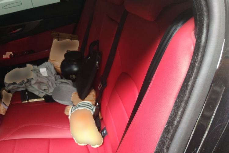 Used Jaguar XEL 2020 2.0T 200PS R-DYNAMIC Youth Sports Edition Left Rear Seat