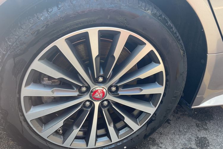 Used Jaguar XEL 2020 2.0T 200PS R-DYNAMIC Youth Sports Edition Right Rear Wheel Hub