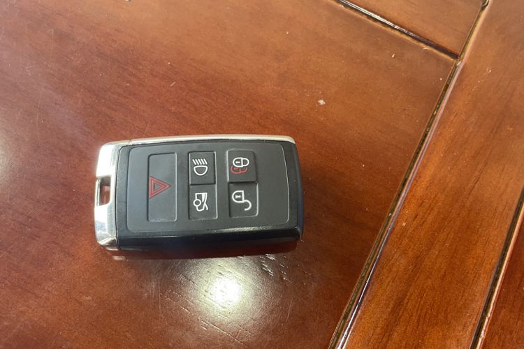 Used Jaguar XEL 2020 2.0T 200PS R-DYNAMIC Youth Sports Edition Vehicle Key