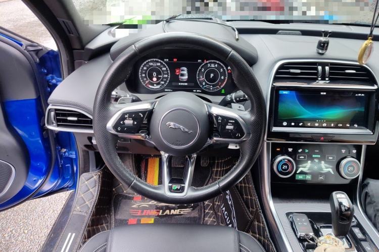 Used Jaguar XEL 2020 2.0T 200 PS R-DYNAMIC S Advanced Sport Edition Steering Wheel