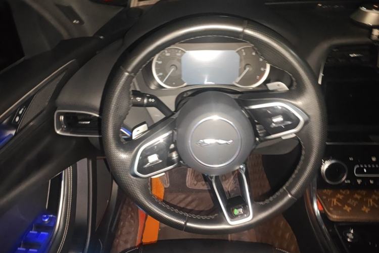 Used Jaguar XEL 2020 2.0T 200 PS R-DYNAMIC S Advanced Sport Edition Steering Wheel