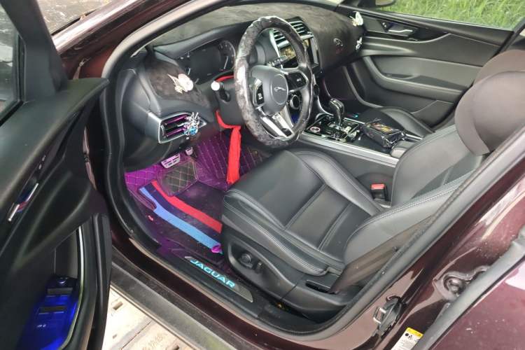Used Jaguar XEL 2020 2.0T 200 PS S Advanced Elegance Edition Driver Seat