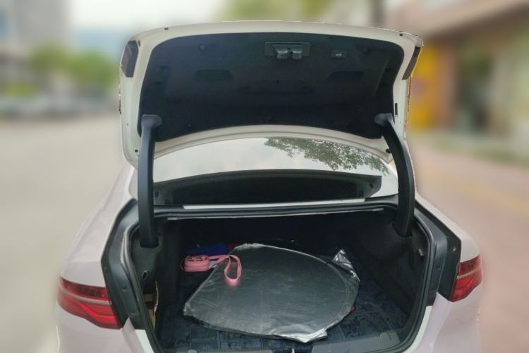 Used Jaguar XEL 2020 2.0T 200PS R-DYNAMIC Youth Sports Edition Trunk
