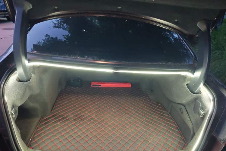 Used Jaguar XEL 2020 2.0T 200 PS S Advanced Elegance Edition Trunk