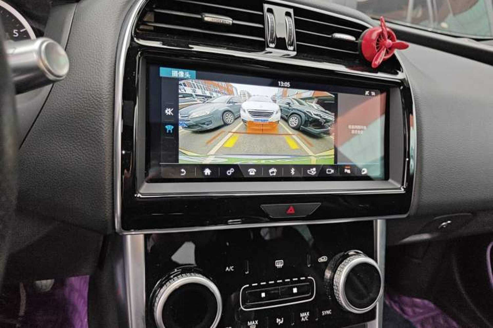 Used Jaguar XEL 2020 2.0T 200PS R-DYNAMIC Youth Sports Edition Audio And AC Panel