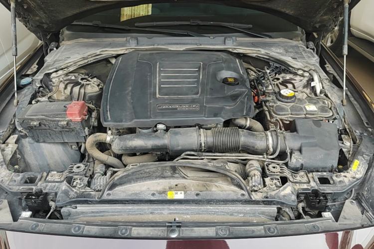 Used Jaguar XEL 2020 2.0T 200 PS S Advanced Elegance Edition Engine Bay