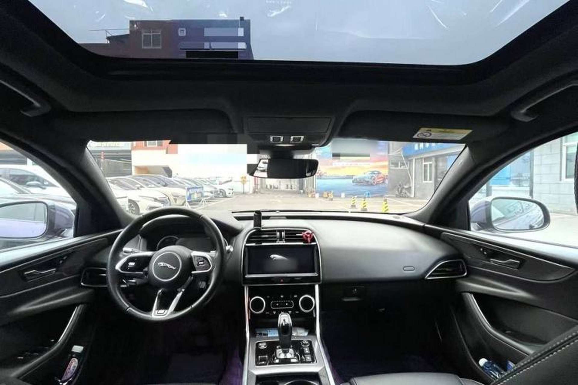 Used Jaguar XEL 2020 2.0T 200PS R-DYNAMIC Youth Sports Edition Interior 4