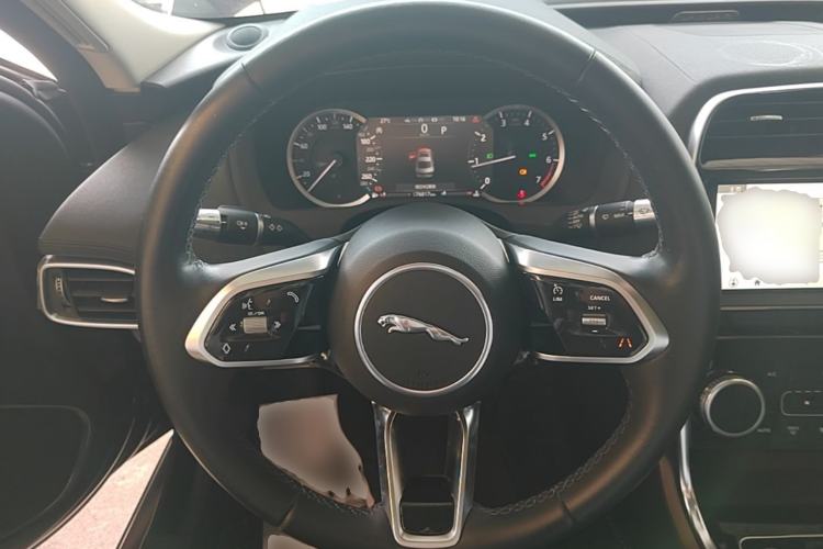Used Jaguar XEL 2020 2.0T 200 PS S Advanced Elegance Edition Steering Wheel