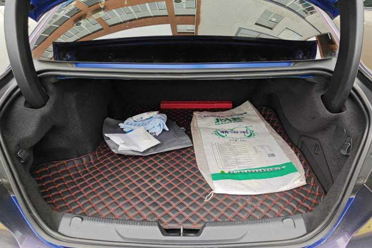 Used Jaguar XEL 2020 2.0T 200PS R-DYNAMIC Youth Sports Edition Trunk