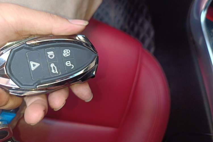Used Jaguar XEL 2020 2.0T 200 PS R-DYNAMIC S Advanced Sport Edition Vehicle Key