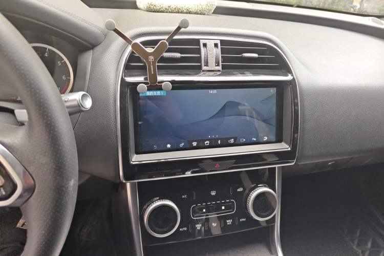Used Jaguar XEL 2020 2.0T 200PS R-DYNAMIC Youth Sports Edition Audio And AC Panel