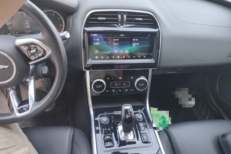 Used Jaguar XEL 2020 2.0T 200 PS S Advanced Elegance Edition Audio And AC Panel