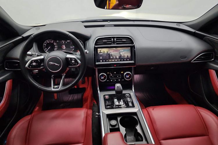 Used Jaguar XEL 2020 2.0T 200 PS R-DYNAMIC S Advanced Sport Edition Center Console