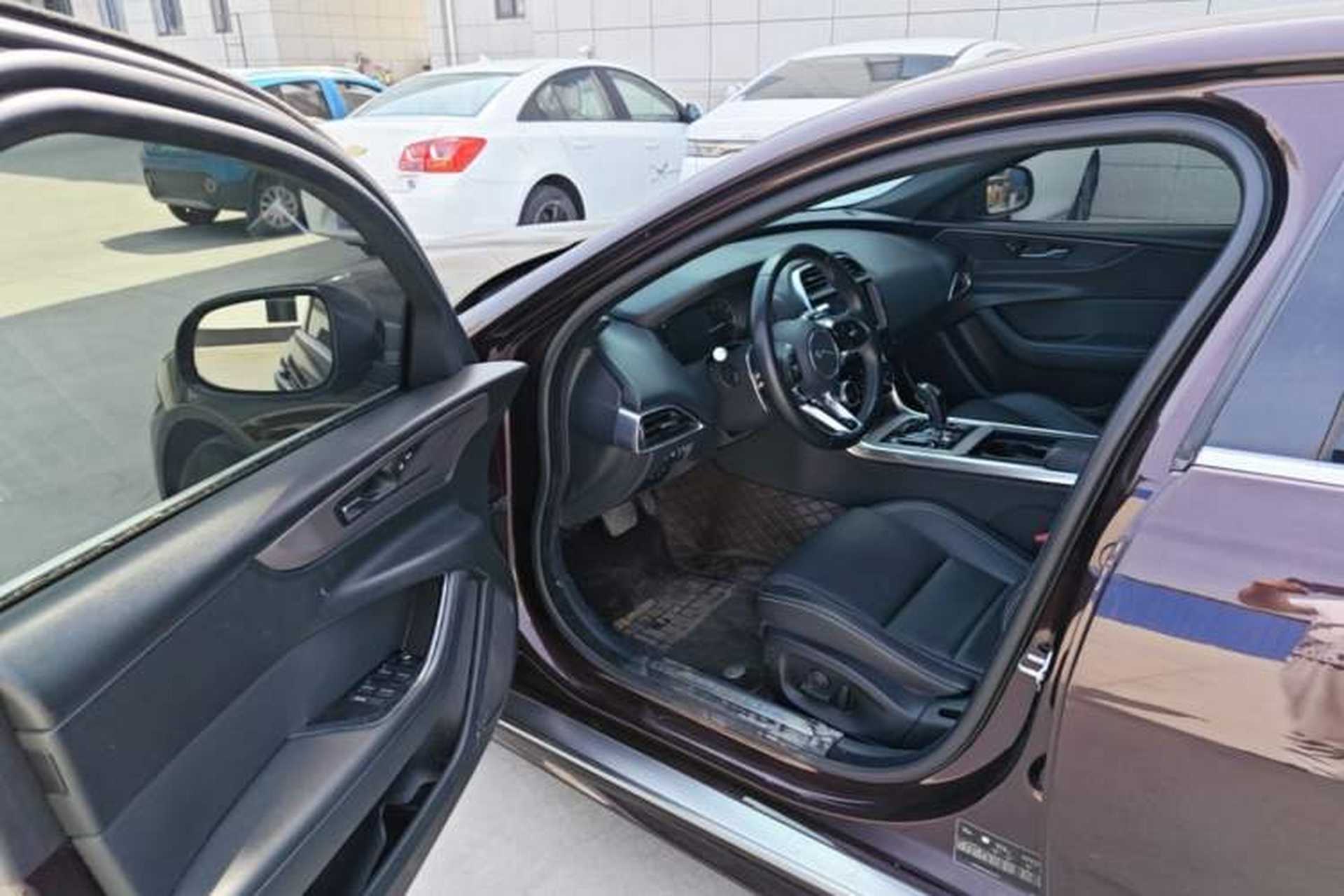 Used Jaguar XEL 2020 2.0T 200PS R-DYNAMIC Youth Sports Edition Driver Seat
