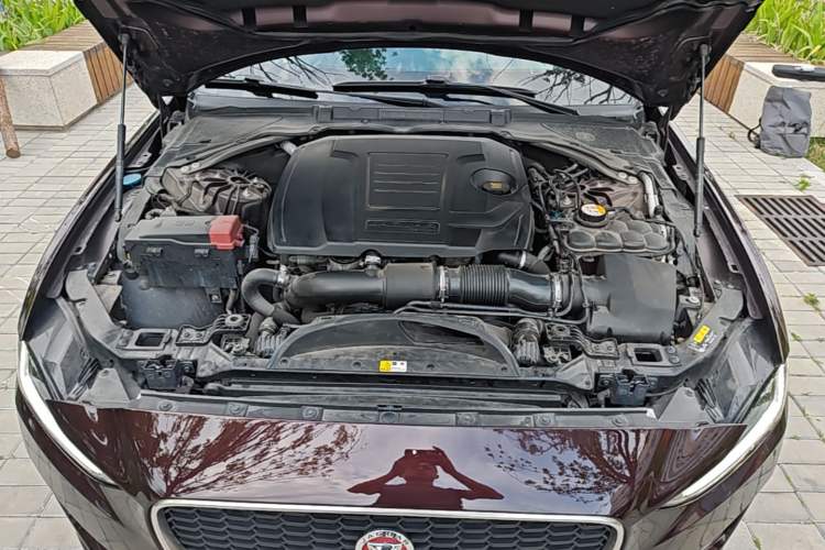 Used Jaguar XEL 2020 2.0T 200 PS R-DYNAMIC S Advanced Sport Edition Engine Bay