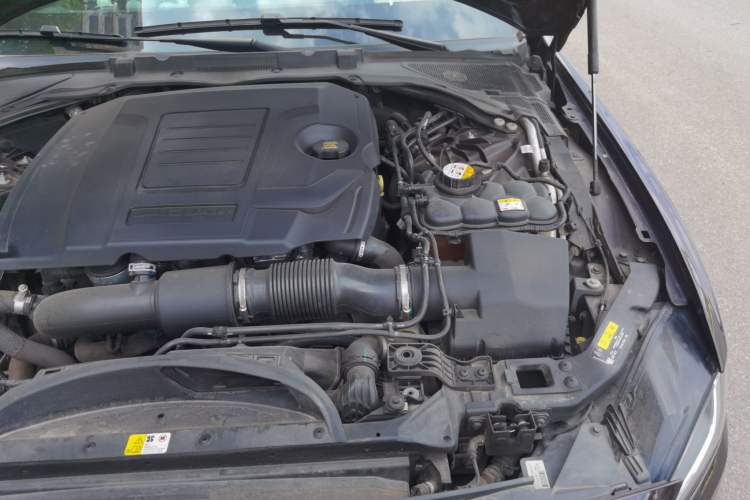 Used Jaguar XEL 2020 2.0T 200PS R-DYNAMIC Youth Sports Edition Engine Bay Left