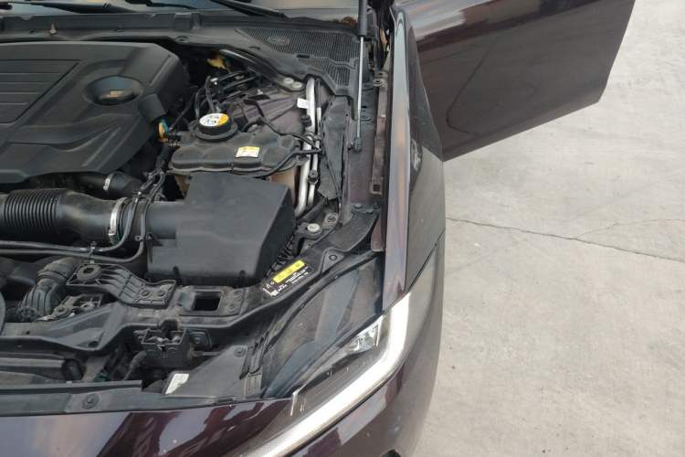 Used Jaguar XEL 2020 2.0T 200 PS S Advanced Elegance Edition Engine Bay Left