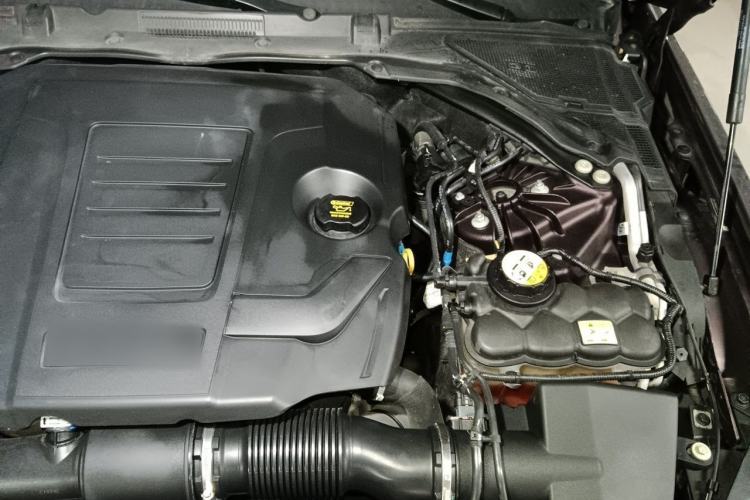 Used Jaguar XEL 2020 2.0T 200PS R-DYNAMIC Youth Sports Edition Engine Bay Left