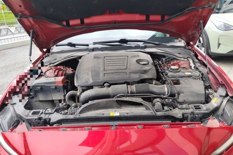 Used Jaguar XEL 2020 2.0T 200 PS S Advanced Elegance Edition Engine Bay