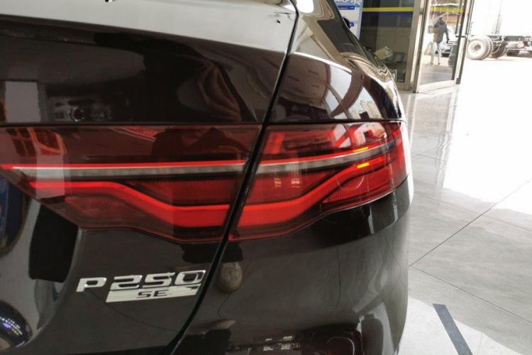 Used Jaguar XEL 2020 2.0T 250 PS SE Tech-Elegant Edition Exterior 3