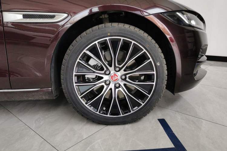 Used Jaguar XEL 2020 2.0T 250 PS SE Tech-Elegant Edition Exterior 4