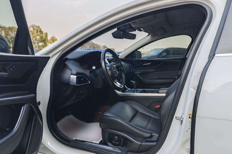 Used Jaguar XEL 2020 2.0T 200 PS S Advanced Elegance Edition Exterior 7