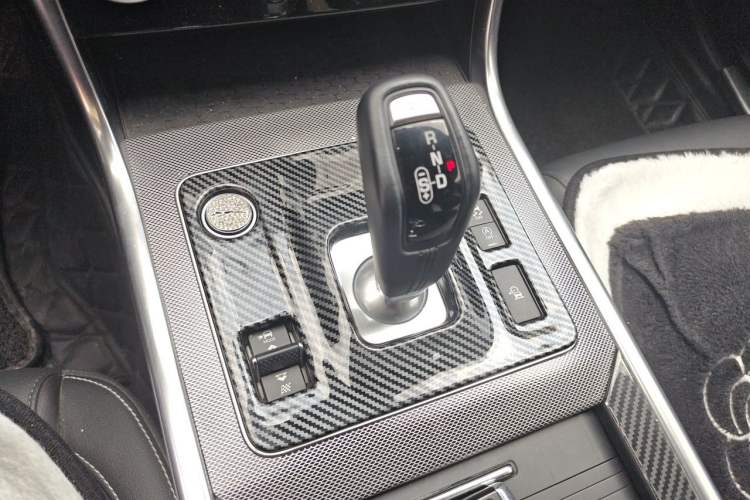 Used Jaguar XEL 2020 2.0T 200PS R-DYNAMIC Youth Sports Edition Gear Lever