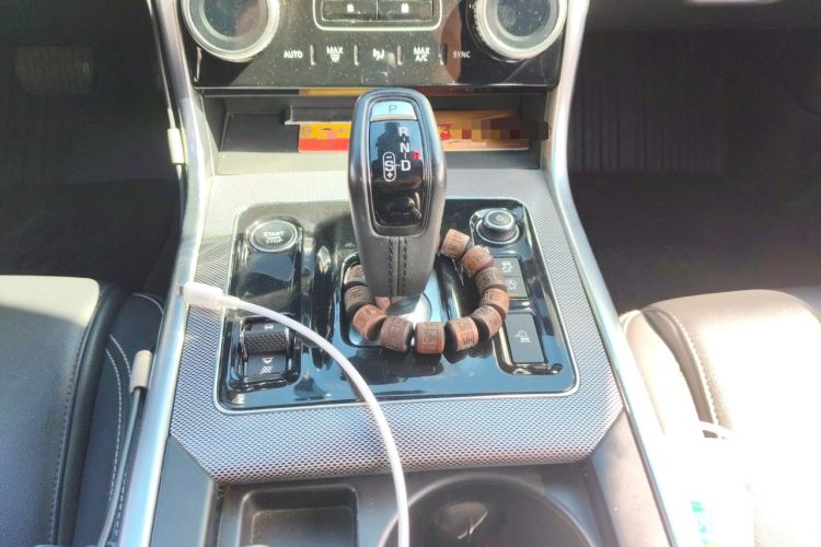 Used Jaguar XEL 2020 2.0T 200PS R-DYNAMIC Youth Sports Edition Gear Lever