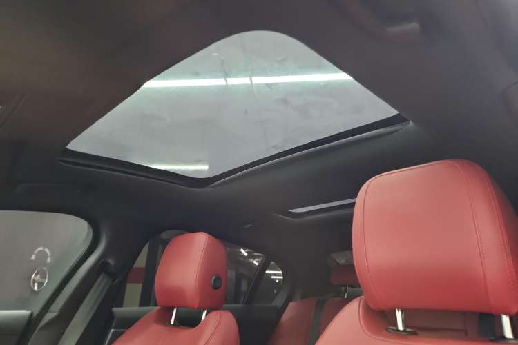 Used Jaguar XEL 2020 2.0T 200 PS R-DYNAMIC S Advanced Sport Edition Headliner