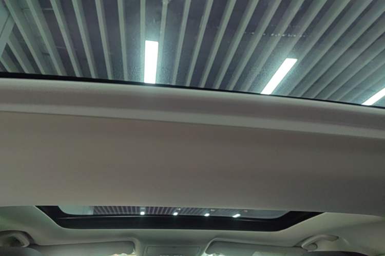 Used Jaguar XEL 2020 2.0T 200 PS S Advanced Elegance Edition Headliner