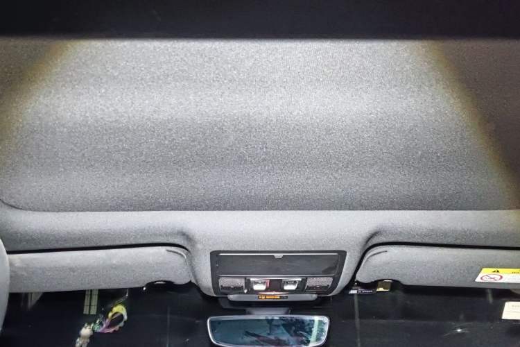 Used Jaguar XEL 2020 2.0T 200 PS R-DYNAMIC S Advanced Sport Edition Headliner