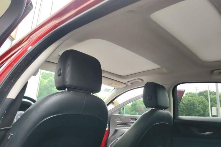 Used Jaguar XEL 2020 2.0T 200 PS S Advanced Elegance Edition Headliner