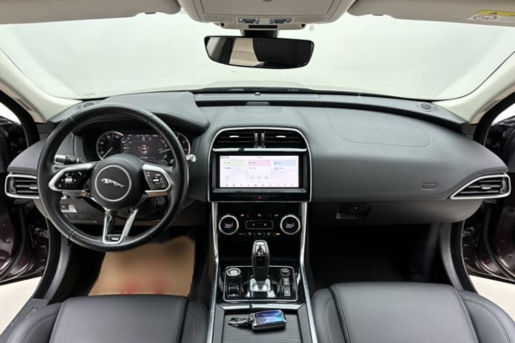Used Jaguar XEL 2020 2.0T 200 PS S Advanced Elegance Edition Interior 1