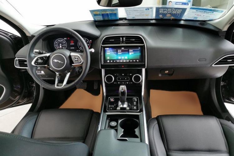 Used Jaguar XEL 2020 2.0T 250 PS SE Tech-Elegant Edition Interior 1