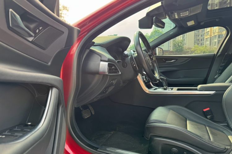 Used Jaguar XEL 2020 2.0T 200PS R-DYNAMIC Youth Sports Edition Interior 1