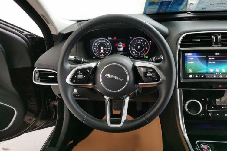 Used Jaguar XEL 2020 2.0T 250 PS SE Tech-Elegant Edition Interior 2