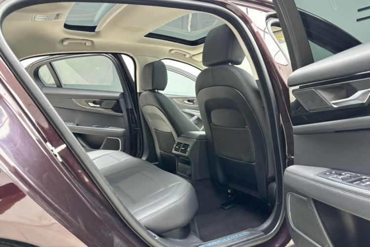 Used Jaguar XEL 2020 2.0T 200 PS S Advanced Elegance Edition Interior 5