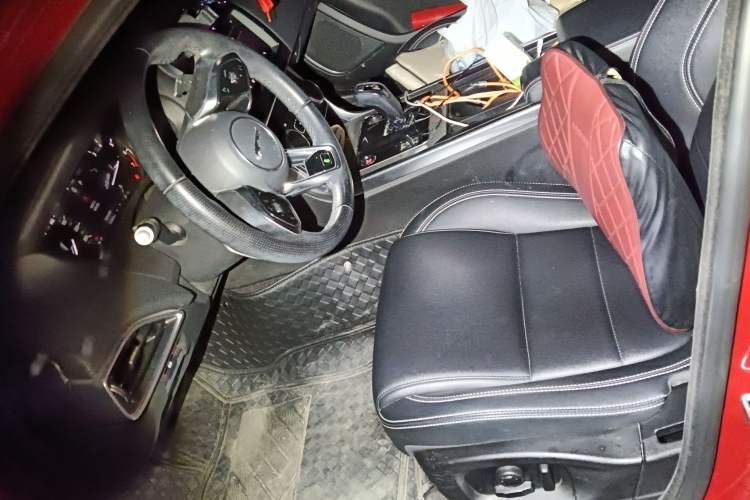 Used Jaguar XEL 2020 2.0T 200 PS R-DYNAMIC S Advanced Sport Edition Left Front Seat