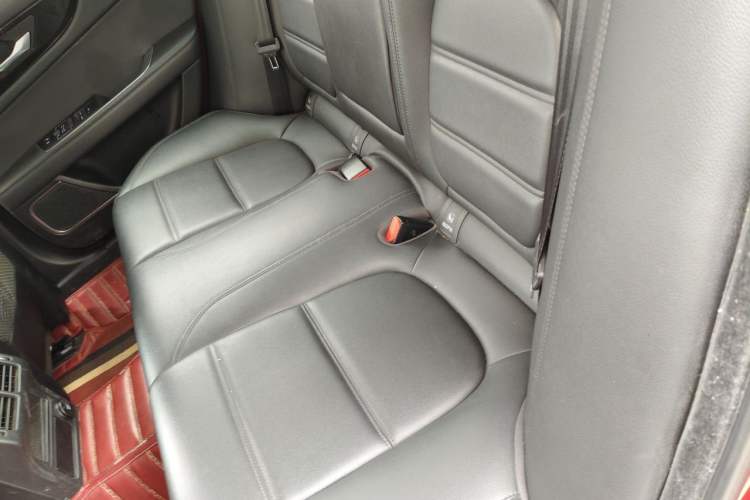 Used Jaguar XEL 2020 2.0T 200 PS S Advanced Elegance Edition Left Rear Seat