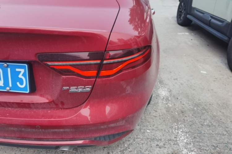 Used Jaguar XEL 2020 2.0T 200 PS R-DYNAMIC S Advanced Sport Edition Right Rear Taillight