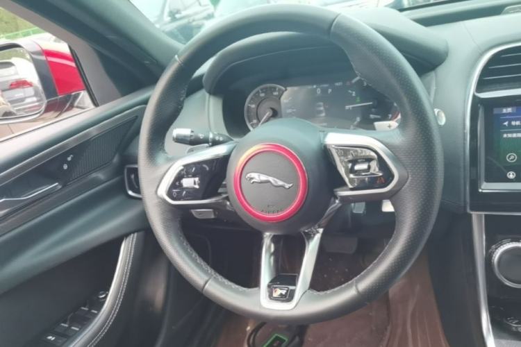 Used Jaguar XEL 2020 2.0T 200 PS R-DYNAMIC S Advanced Sport Edition Steering Wheel