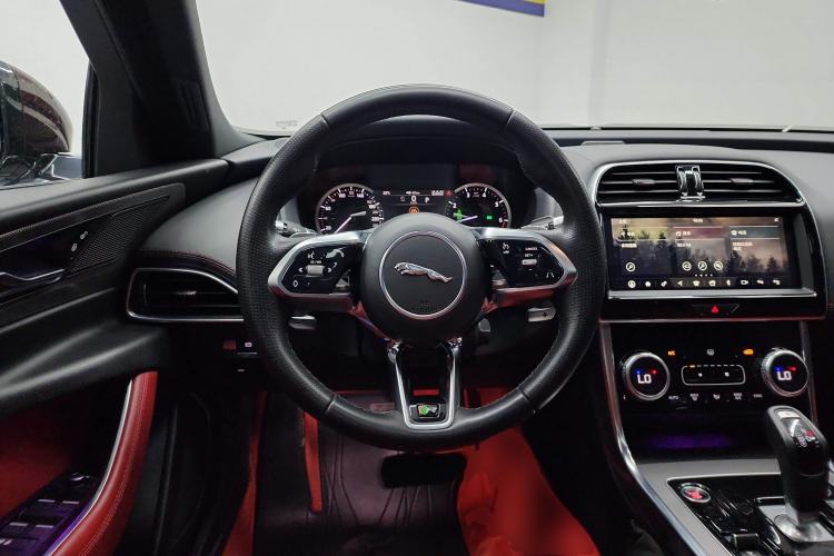 Used Jaguar XEL 2020 2.0T 200 PS R-DYNAMIC S Advanced Sport Edition Steering Wheel