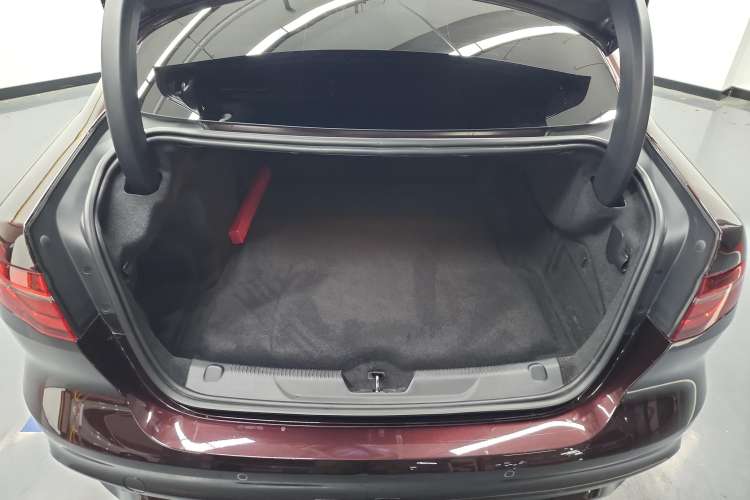 Used Jaguar XEL 2020 2.0T 200 PS R-DYNAMIC S Advanced Sport Edition Trunk
