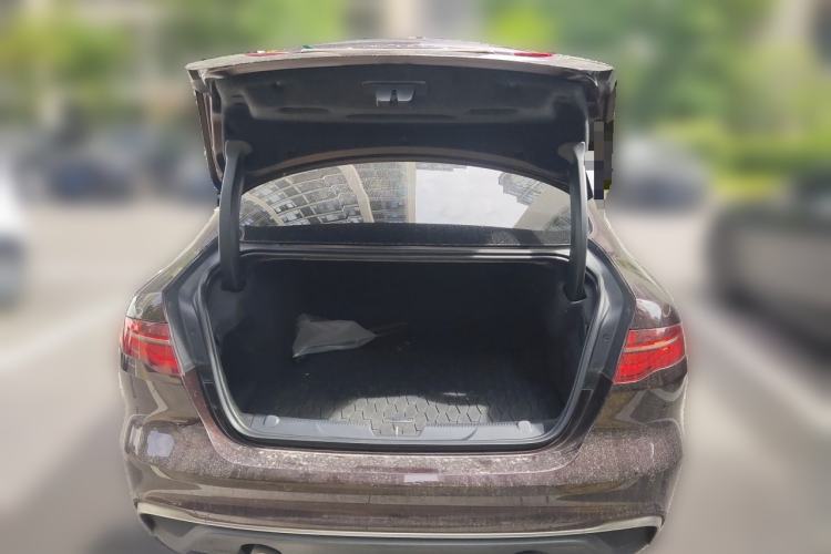 Used Jaguar XEL 2020 2.0T 200 PS S Advanced Elegance Edition Trunk