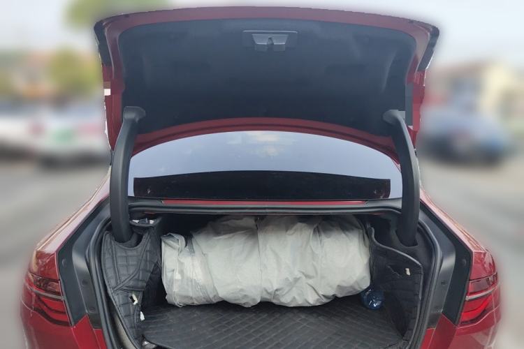 Used Jaguar XEL 2020 2.0T 200 PS S Advanced Elegance Edition Trunk